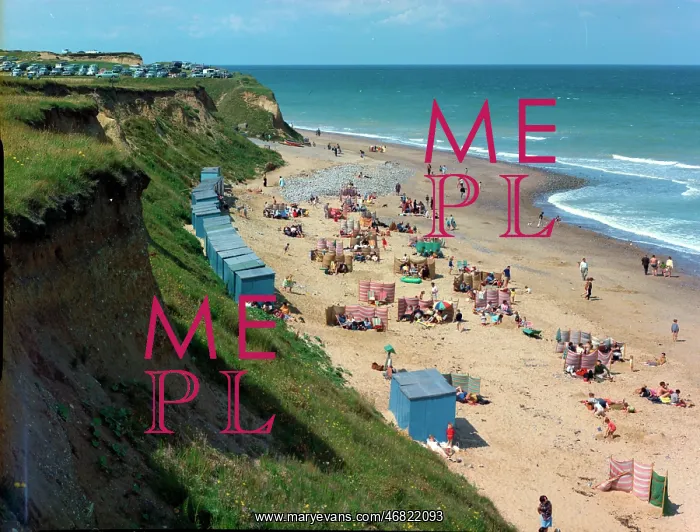 : West Runton - The cliffs and beach : West Runton - The cliffs and beach