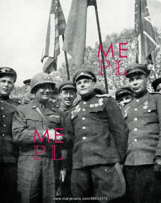 : Western Allies link up with Russian Red Army, WW2 : Western Allies link up with Russian Red Army, WW2