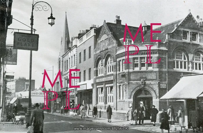 : Westow Hill, Upper Norwood, looking West, Croydon, Surrey : Westow Hill, Upper Norwood, looking West, Croydon, Surrey