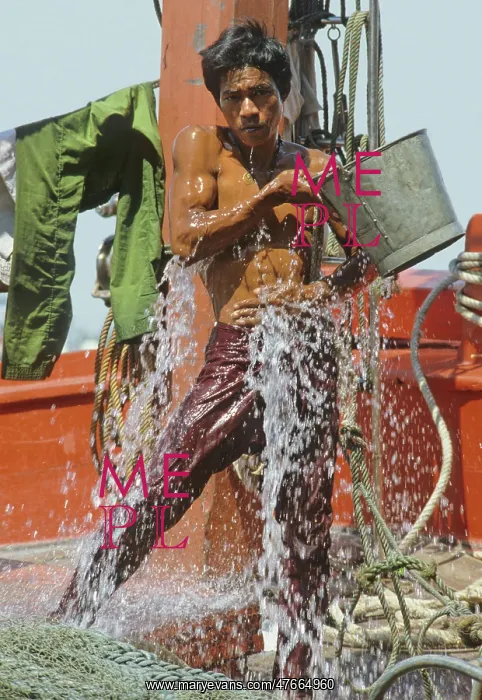 : Wet deckhand, Bangkok, Thailand : Wet deckhand, Bangkok, Thailand