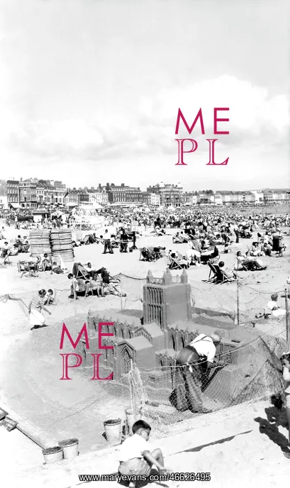  : Weymouth, the Beach c1955