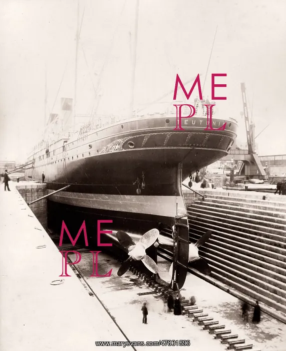 : White Star Line, RMS Teutonic launch, graving dock : White Star Line, RMS Teutonic launch, graving dock