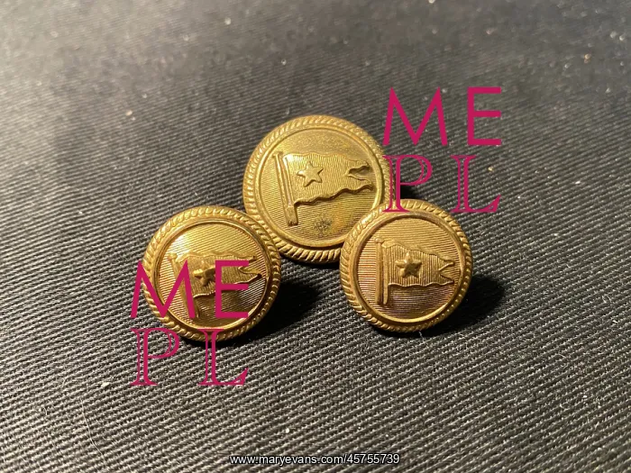: White Star Line - three uniform brass buttons : White Star Line - three uniform brass buttons