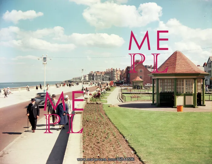 : Whitley Bay - Promenade and gardens : Whitley Bay - Promenade and gardens