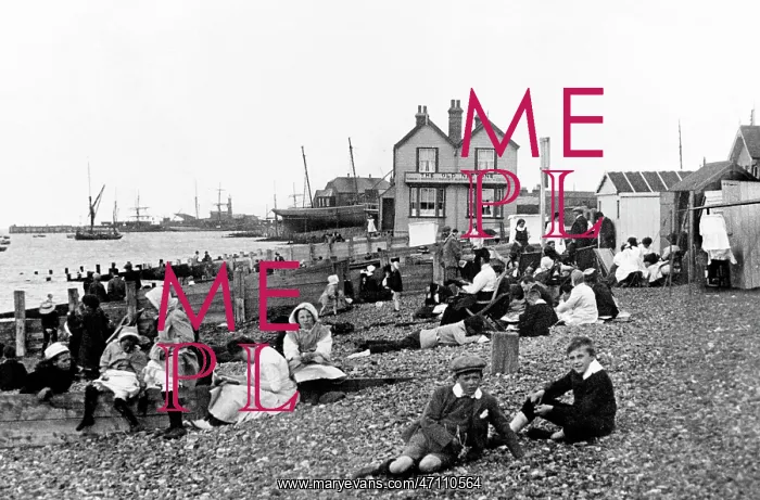  : Whitstable Beach early 1900s