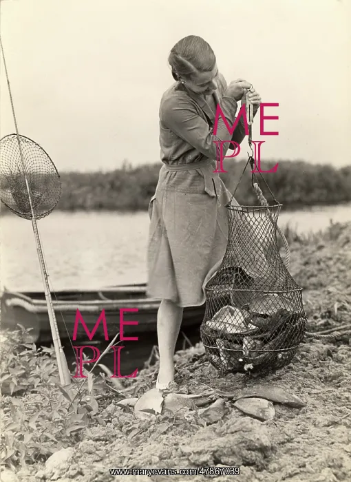 : A whopping catch of bream, Norfolk, 1933 : A whopping catch of bream, Norfolk, 1933