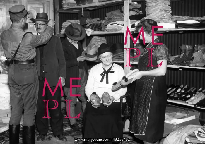 : WHW clothing store in Berlin, 1934 : WHW clothing store in Berlin, 1934