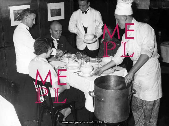 : WHW stew eating in a restaurant, 1934 : WHW stew eating in a restaurant, 1934