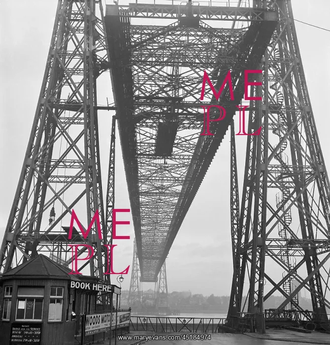 : Widnes And Runcorn Transporter Bridge, Cheshire : Widnes And Runcorn Transporter Bridge, Cheshire
