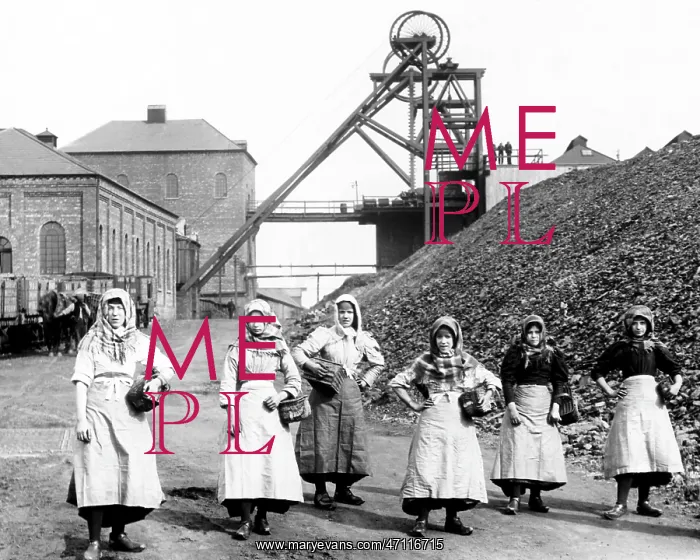  : Wigan Junction Colliery Pit Brow Lasses