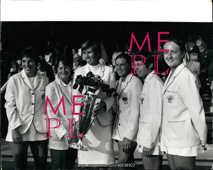  : Wightman Cup Team with trophy at Wimbledon
