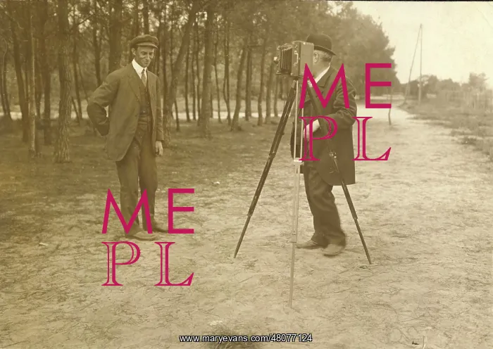  : Wilbur Wright having his photograph taken