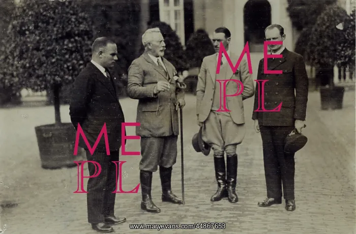 : WILHELM & AVIATORS : WILHELM & AVIATORS