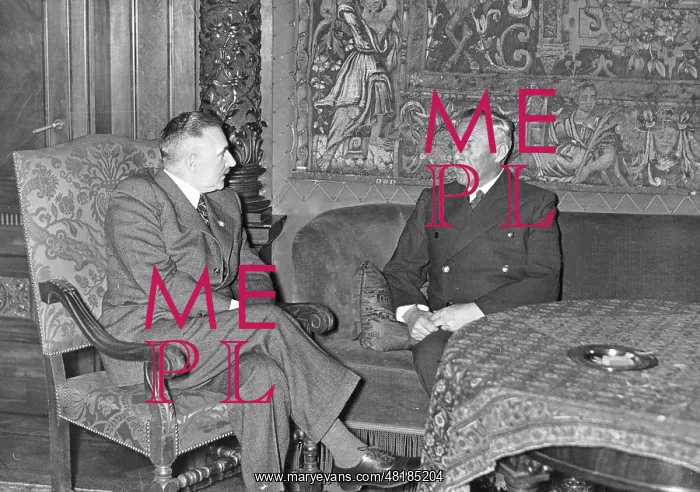 : Wilhelm Filchner with Reich Minister Rust : Wilhelm Filchner with Reich Minister Rust