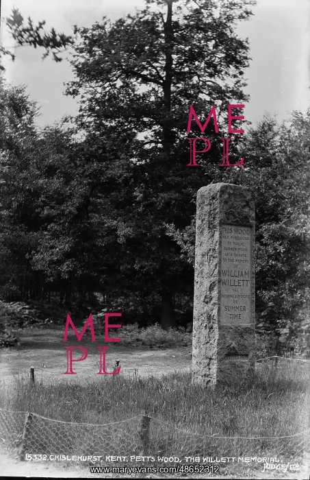 : The Willett Memorial in Petts Wood : The Willett Memorial in Petts Wood