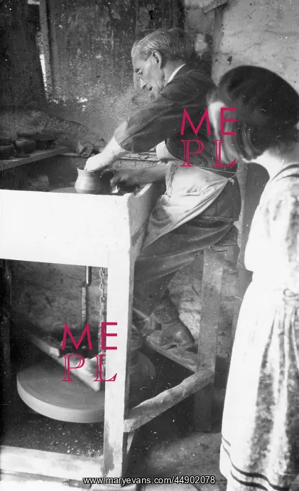 : William Fishley Holland at work : William Fishley Holland at work