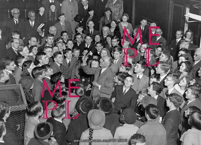 : William Lawrence Bragg : William Lawrence Bragg