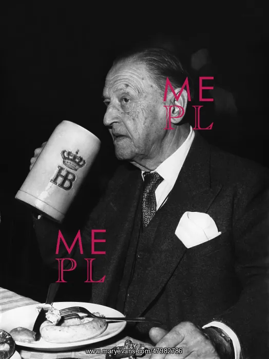 : William Somerset Maugham : William Somerset Maugham