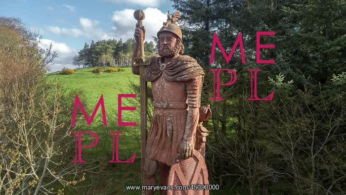 : William Wallace statue, Bemersyde, Borders, Scotland : William Wallace statue, Bemersyde, Borders, Scotland