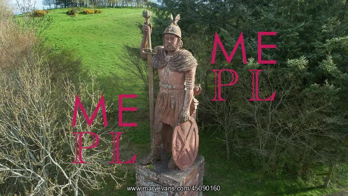 : William Wallace statue, Bemersyde, Borders, Scotland : William Wallace statue, Bemersyde, Borders, Scotland