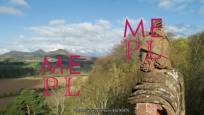 : William Wallace statue, Bemersyde, Borders, Scotland : William Wallace statue, Bemersyde, Borders, Scotland