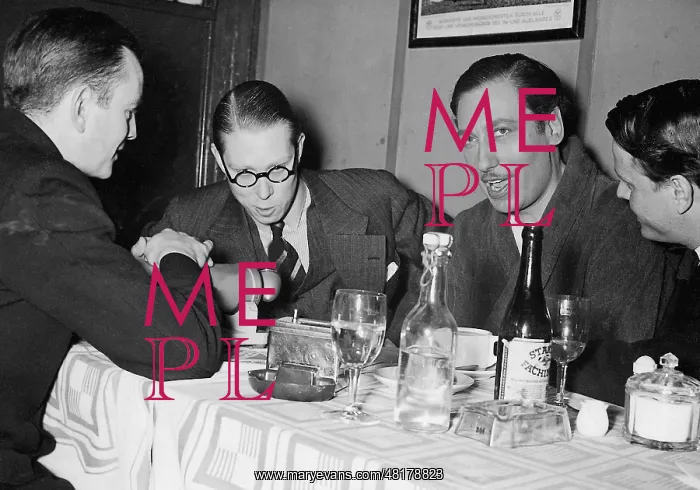 : Willy Birgel with journalists, 1937 : Willy Birgel with journalists, 1937
