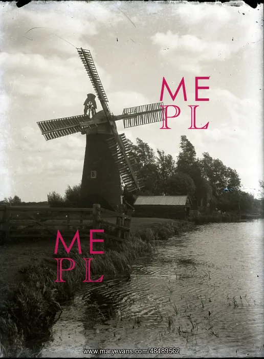 : Windmill, Hullbridge, Essex : Windmill, Hullbridge, Essex