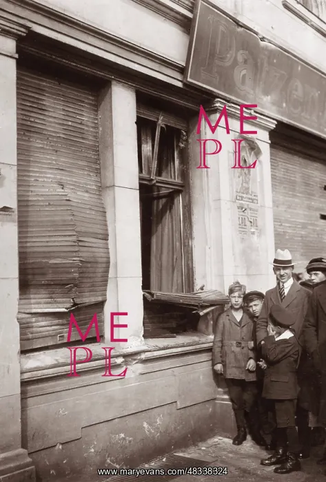 : Windows broken by Communists in Berlin, 1921 : Windows broken by Communists in Berlin, 1921