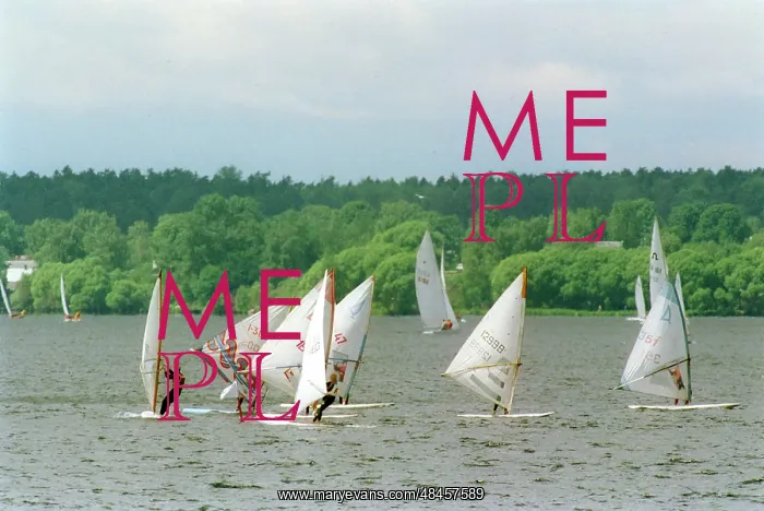 : Windsurfing devotees on Pirogovo reservoir, 1995 : Windsurfing devotees on Pirogovo reservoir, 1995