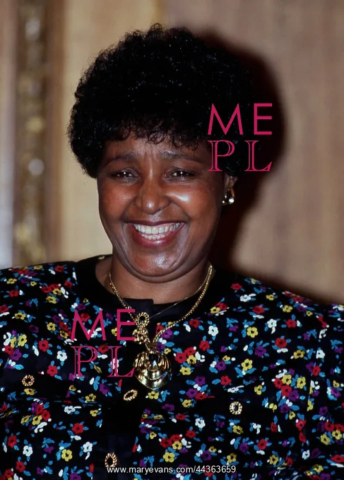 : Winnie Madikizela-Mandela : Winnie Madikizela-Mandela