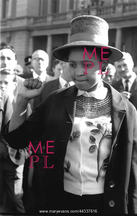 : Winnie Mandela : Winnie Mandela