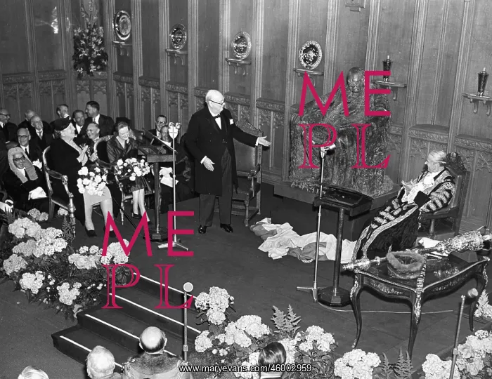: Winston Churchill : Winston Churchill