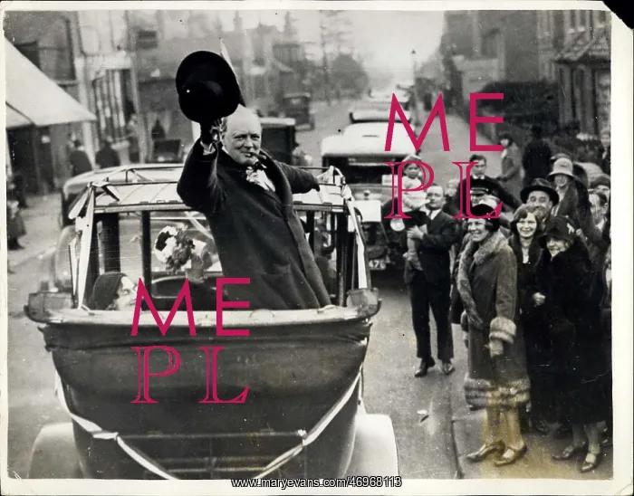 : Winston Churchill campaigning at Epping : Winston Churchill campaigning at Epping