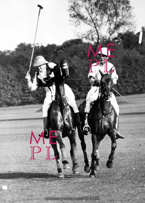: Winston Churchill playing polo : Winston Churchill playing polo
