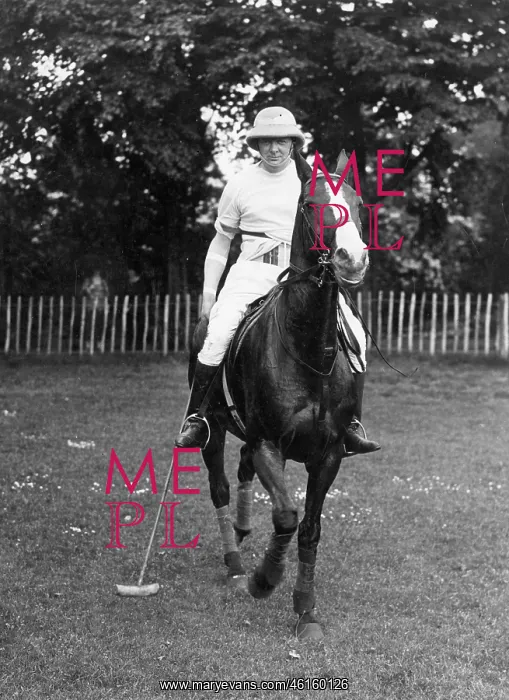 : Winston Churchill playing polo : Winston Churchill playing polo