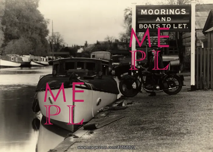 : A Winter's Mooring at Beccles : A Winter's Mooring at Beccles