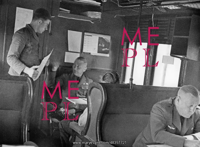 : Wohnzug - special train that serves as home : Wohnzug - special train that serves as home