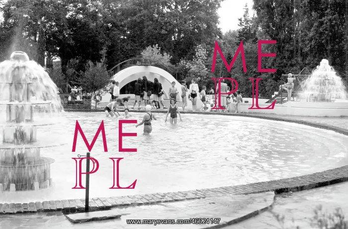  : Wokingham, Martin's Swimming Pool c1955