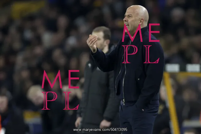 : Wolverhampton Wanderers v Liverpool - Emirates FA Cup Fifth Round : Wolverhampton Wanderers v Liverpool - Emirates FA Cup Fifth Round