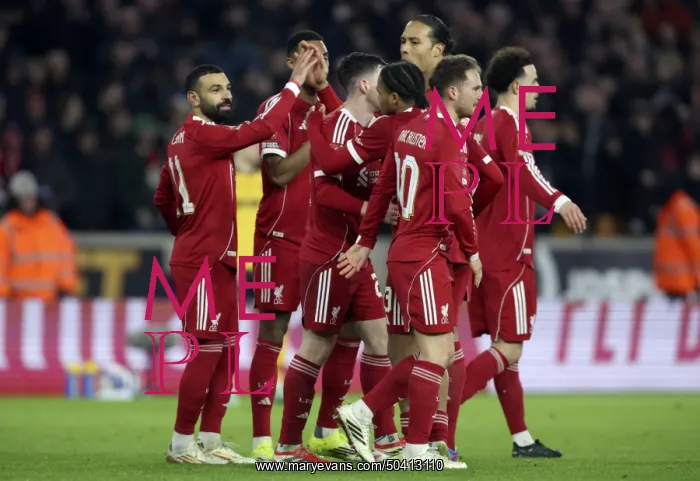 : Wolverhampton Wanderers v Liverpool - Emirates FA Cup Fifth Round : Wolverhampton Wanderers v Liverpool - Emirates FA Cup Fifth Round
