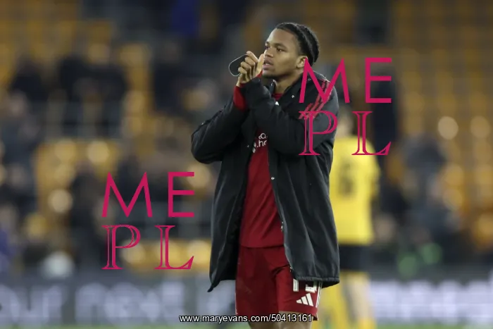 : Wolverhampton Wanderers v Liverpool - Emirates FA Cup Fifth Round : Wolverhampton Wanderers v Liverpool - Emirates FA Cup Fifth Round