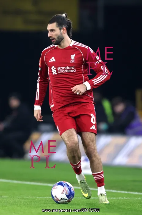 : Wolverhampton Wanderers v Liverpool - Emirates FA Cup Fifth Round : Wolverhampton Wanderers v Liverpool - Emirates FA Cup Fifth Round