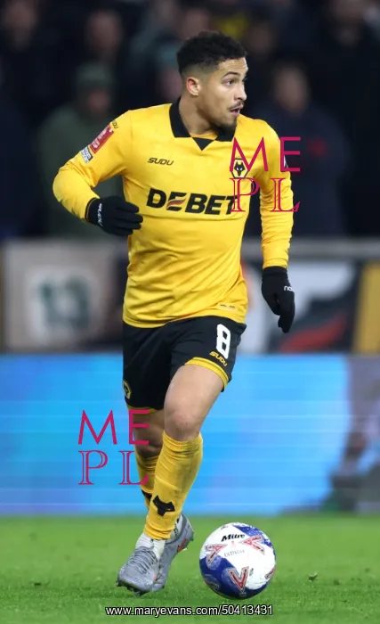 : Wolverhampton Wanderers v Liverpool - Emirates FA Cup Fifth Round : Wolverhampton Wanderers v Liverpool - Emirates FA Cup Fifth Round