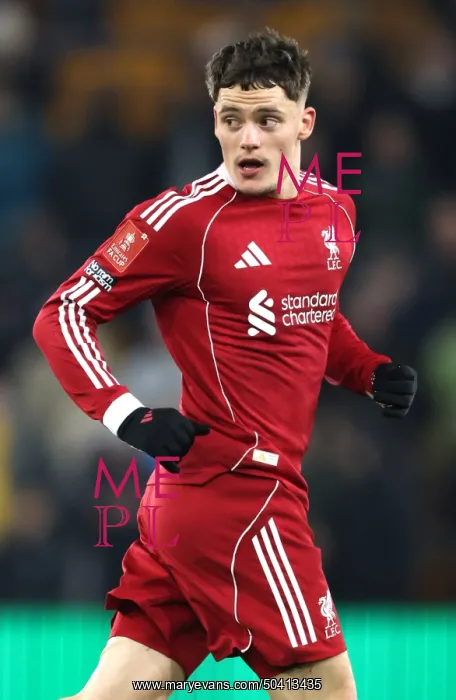 : Wolverhampton Wanderers v Liverpool - Emirates FA Cup Fifth Round : Wolverhampton Wanderers v Liverpool - Emirates FA Cup Fifth Round