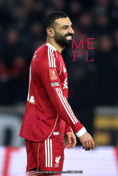 : Wolverhampton Wanderers v Liverpool - Emirates FA Cup Fifth Round : Wolverhampton Wanderers v Liverpool - Emirates FA Cup Fifth Round