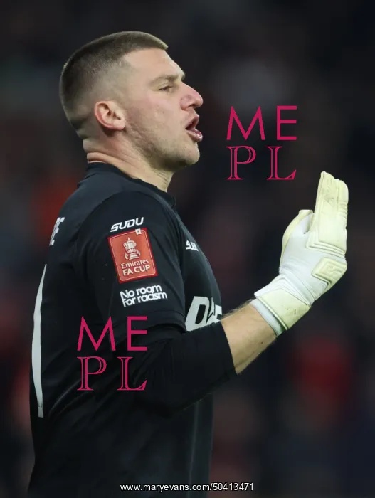 : Wolverhampton Wanderers v Liverpool - Emirates FA Cup Fifth Round : Wolverhampton Wanderers v Liverpool - Emirates FA Cup Fifth Round