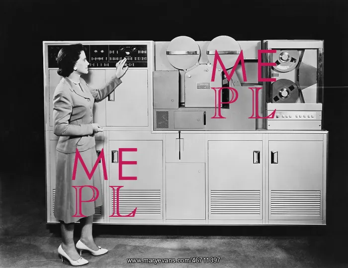  : Woman with a 1950s computer