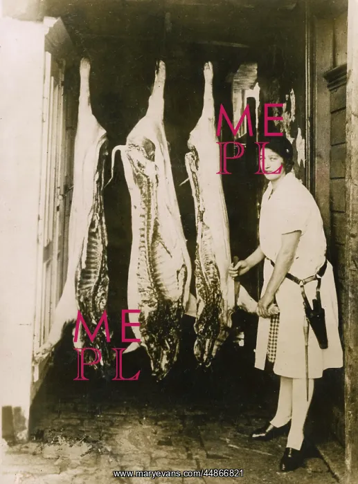: WOMAN BUTCHER 1920S : WOMAN BUTCHER 1920S