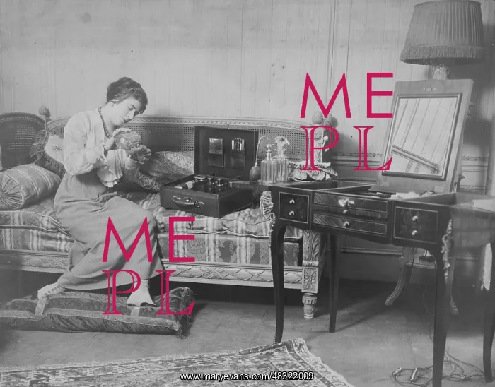 : Woman with her cosmetics case, 1913 : Woman with her cosmetics case, 1913