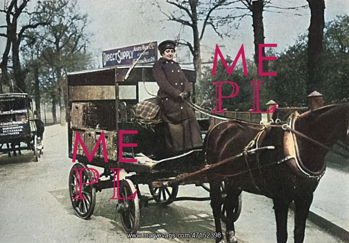 : Woman delivery van driver, WW1 : Woman delivery van driver, WW1